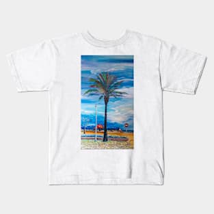 Palm tree on the promenade in Empuriabrava Kids T-Shirt